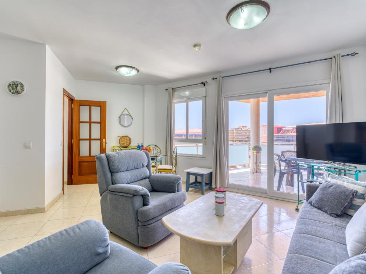 Apartment Homeforguest Apartamento Con Terraza En El Puerto De Corralejo