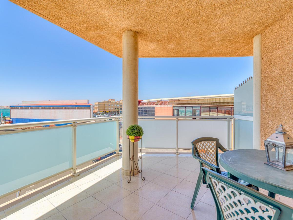Apartment Homeforguest Apartamento Con Terraza En El Puerto De